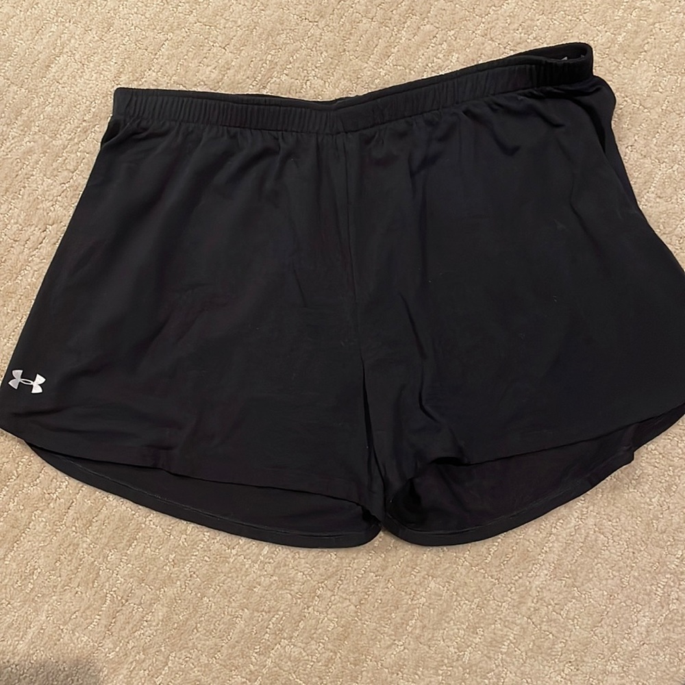Black Under Armour shorts